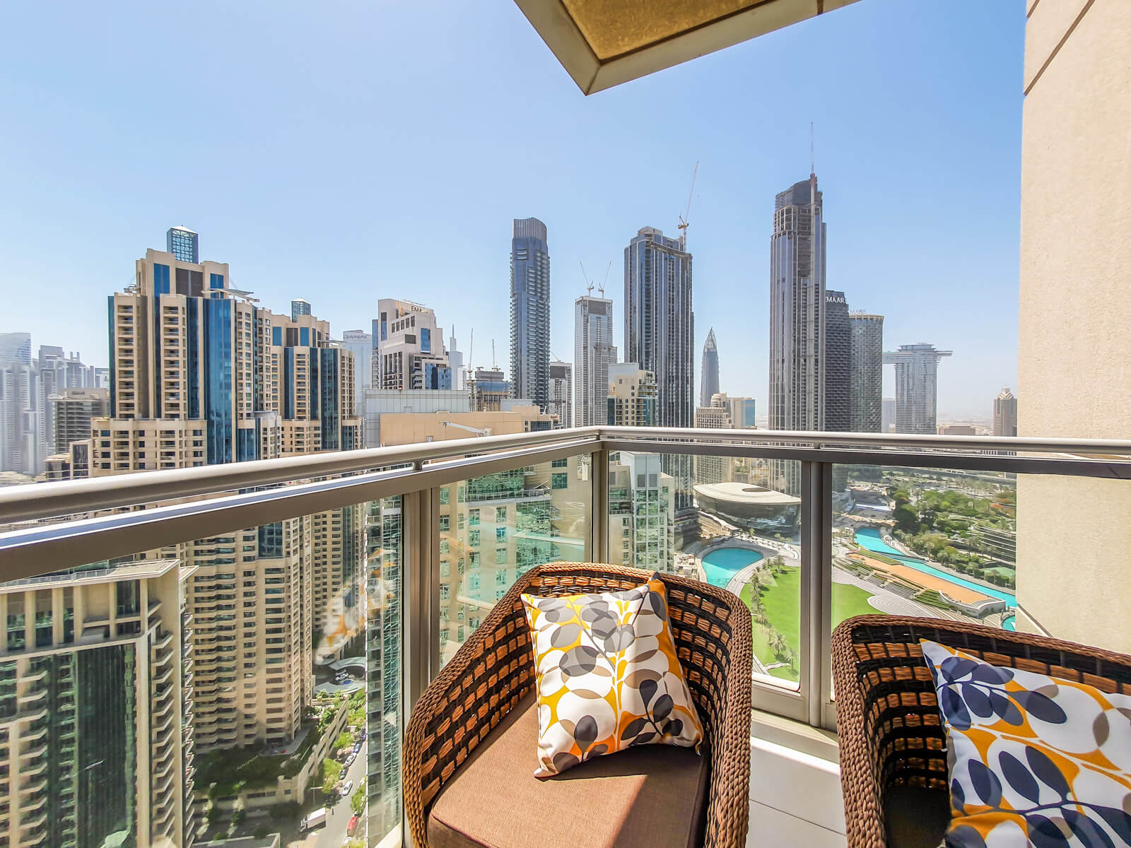 Upscale 2 bedroom apartment in Downtown Dubai offering direct views of the Burj Khalifa and access to luxury living