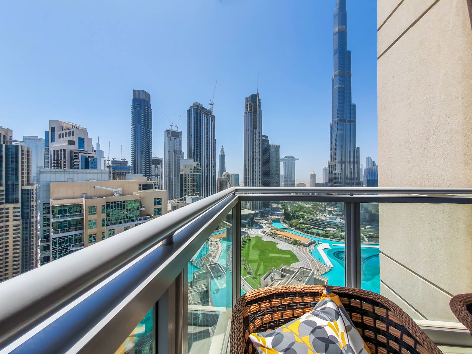 2 bedroom apartment in Downtown Dubai with breathtaking views of the Burj Khalifa, ideal for city explorers.